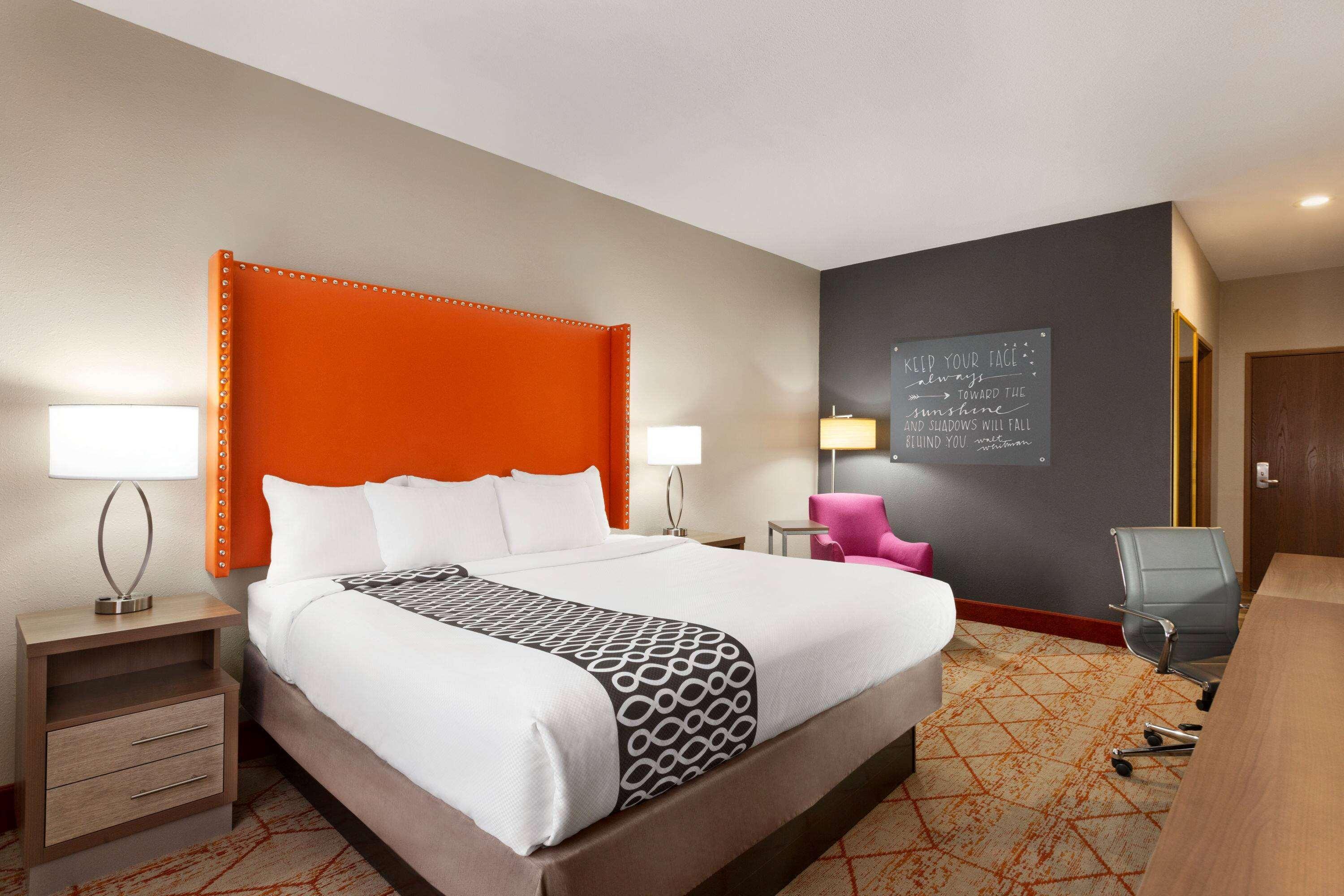 La Quinta By Wyndham Lackawanna Exterior photo