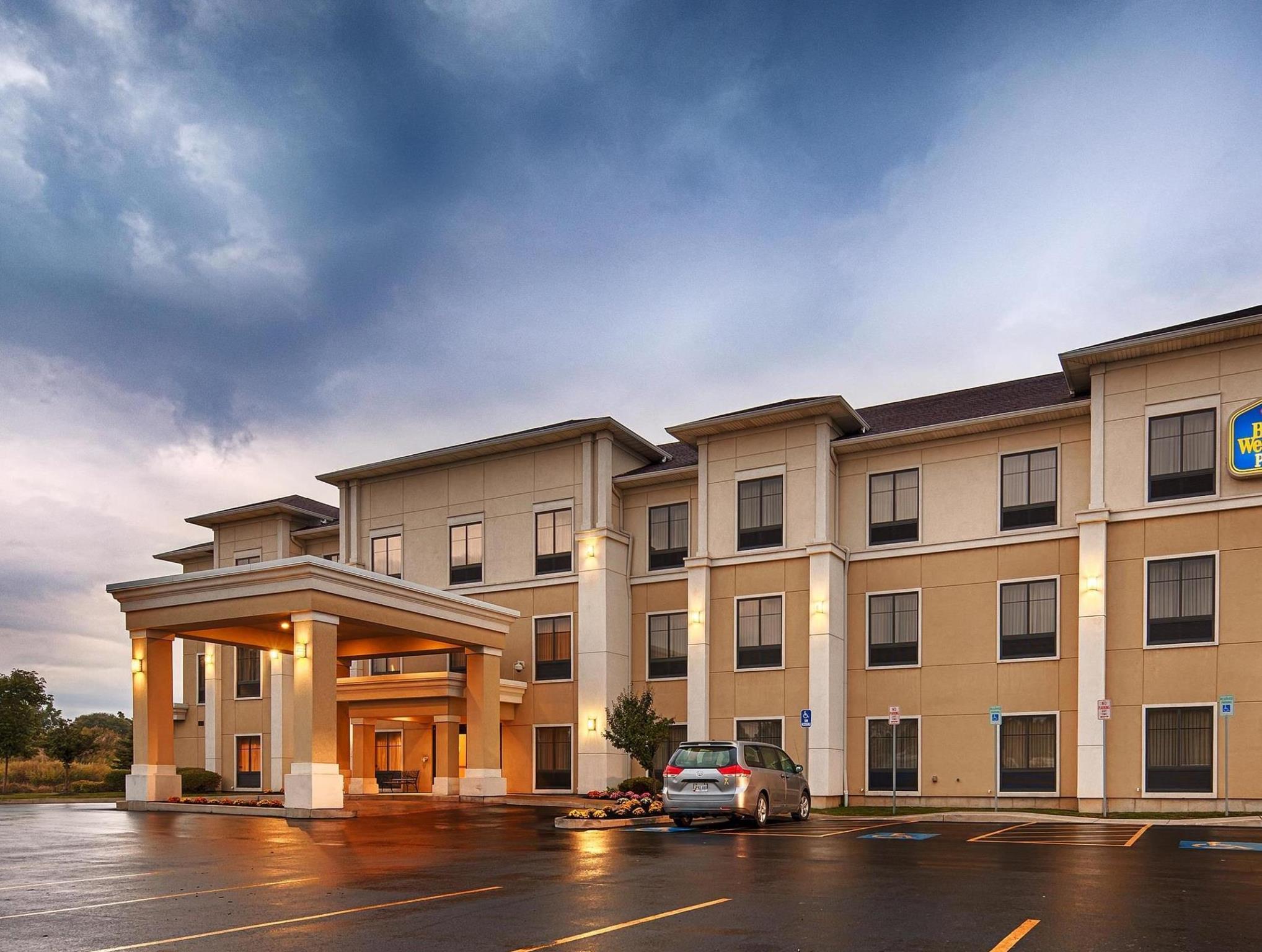 La Quinta By Wyndham Lackawanna Exterior photo