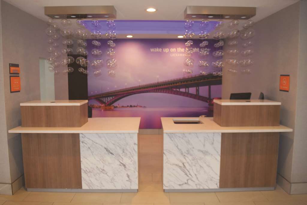 La Quinta By Wyndham Lackawanna Interior photo